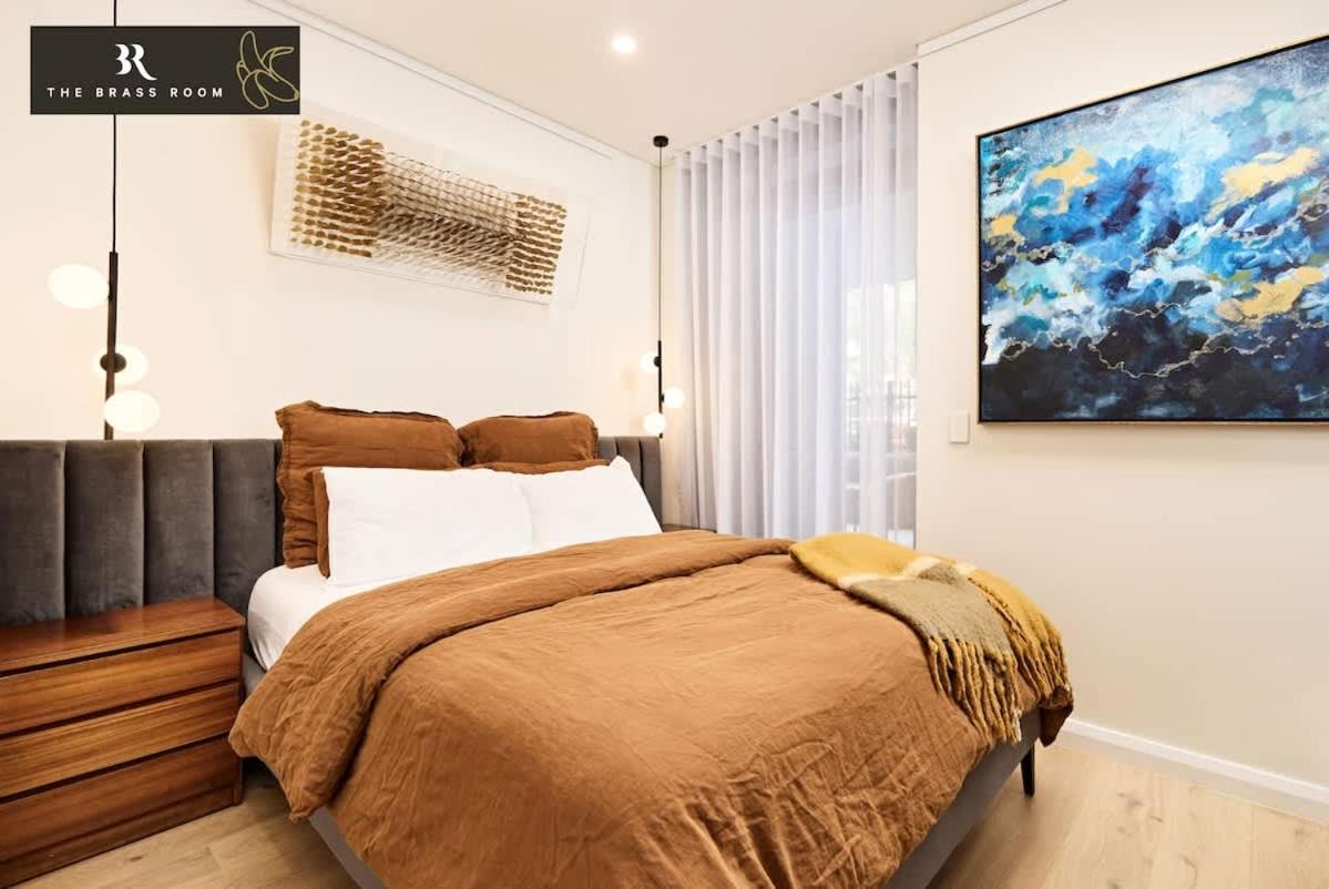 Apartment The Brass Banana Petersham